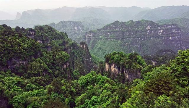 1.四川險峻的地勢地貌-1.png