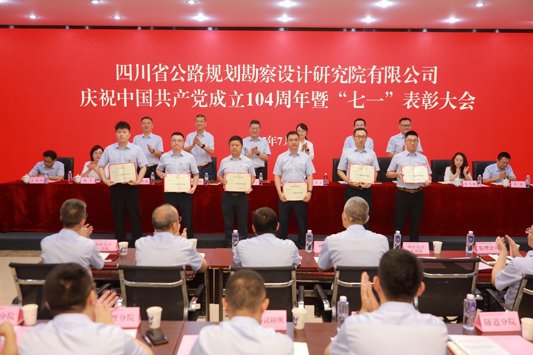 合影2.jpg